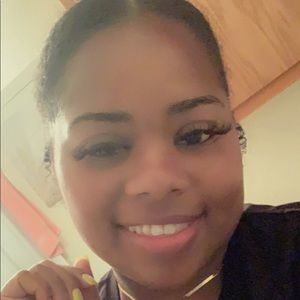 Meet your Posher, Mikeisha